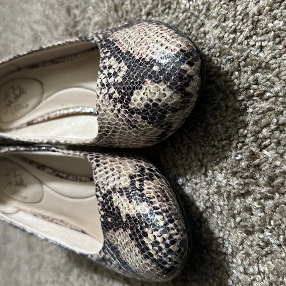 Lifestride heels - Picture 3 of 8